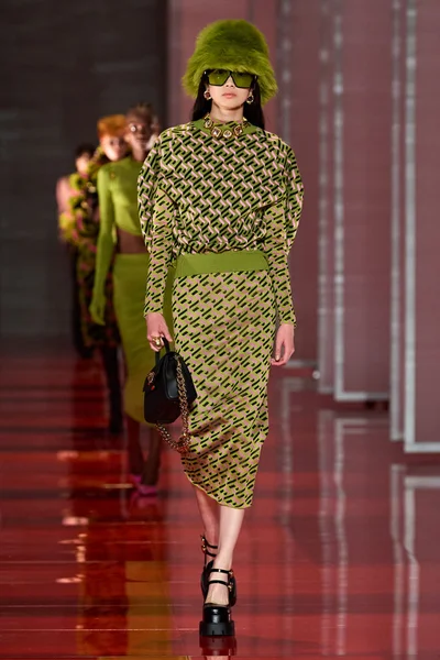 Look 41